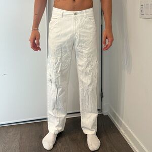 White cargo pant